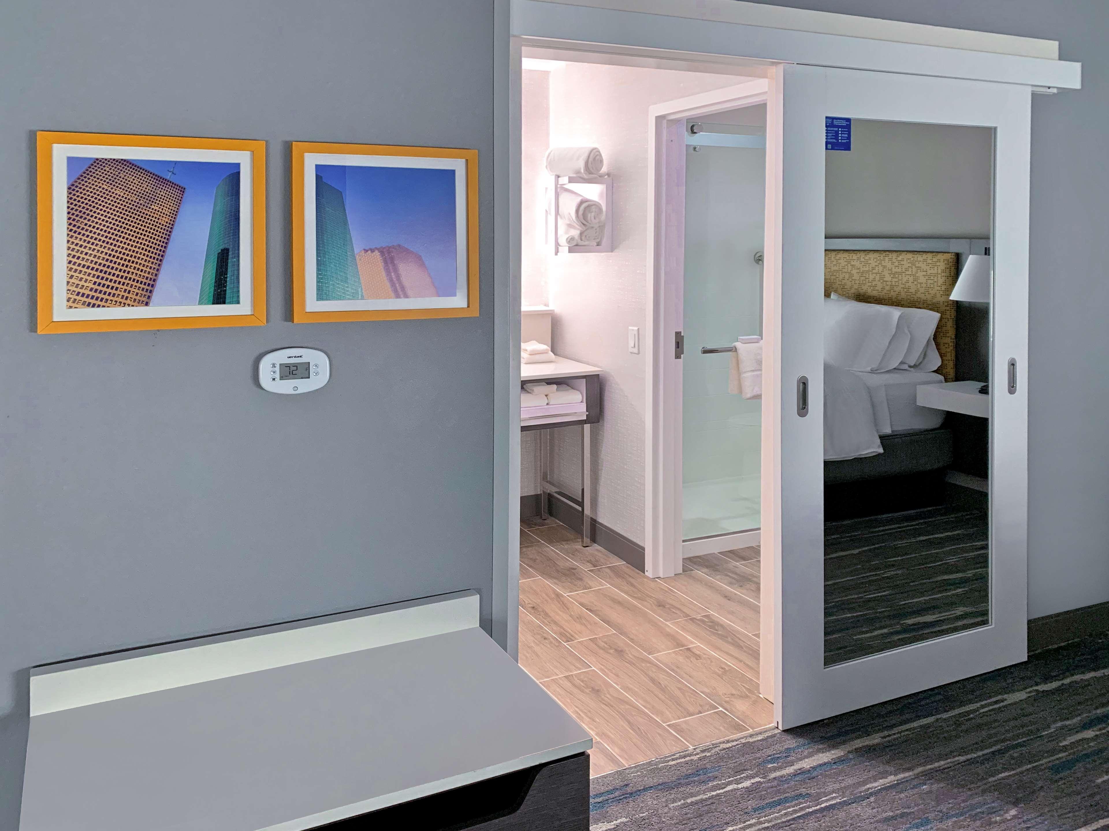 Hampton Inn & Suites Houston East Beltway 8, Tx Cloverleaf Bagian luar foto