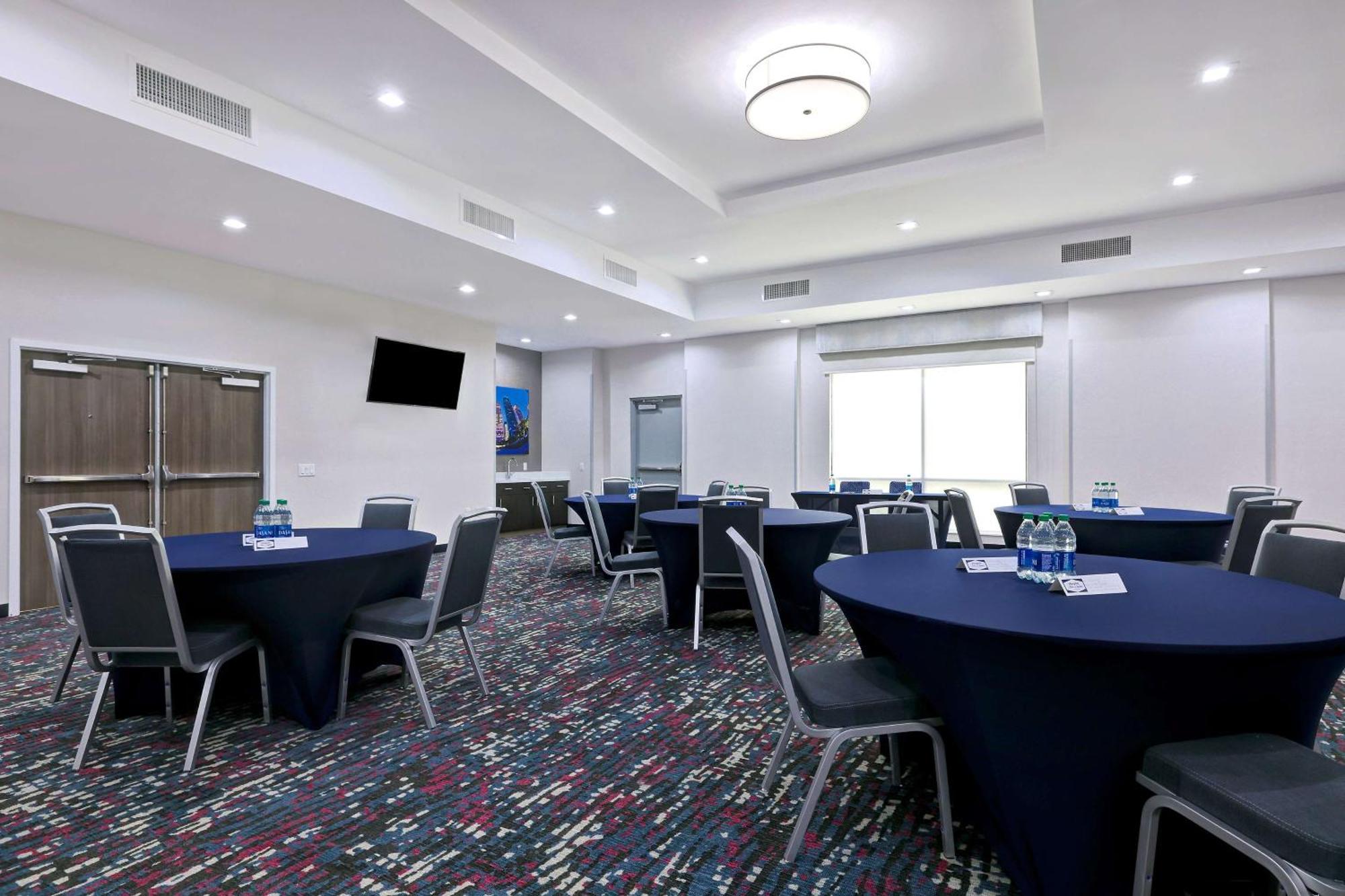 Hampton Inn & Suites Houston East Beltway 8, Tx Cloverleaf Bagian luar foto